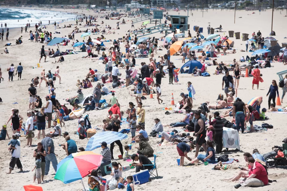 A crowded sunny day at Santa Monica beach